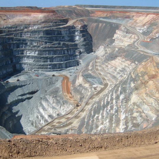 Sunrise Dam Gold Mine open pit