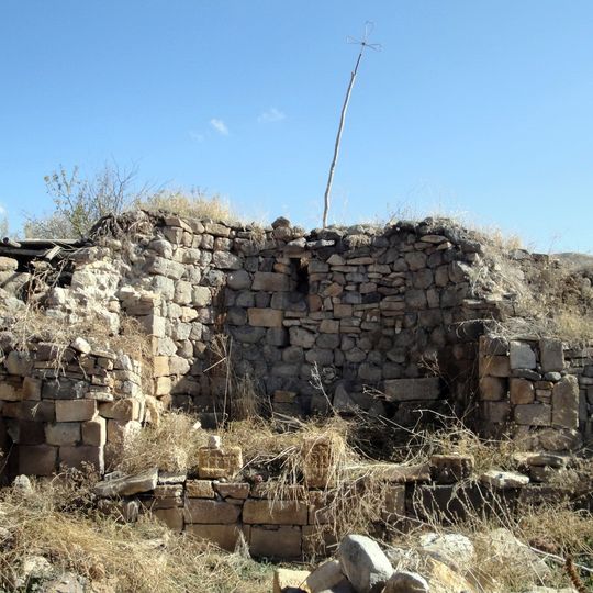 Bardzruni church ruins