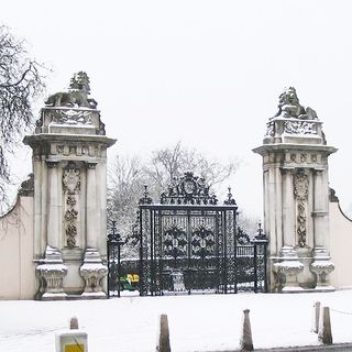 Hampton Court Lion Gates