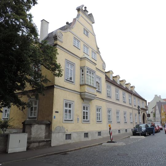 Ehemaliges Stiftsgebäude St. Georg