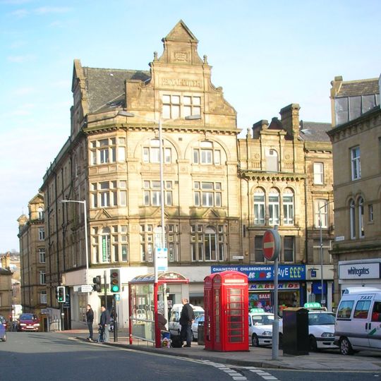 Pair Of K6 Telephone Kiosks On Central Island