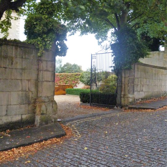 Wall And Gatepiers To Barn Hill House