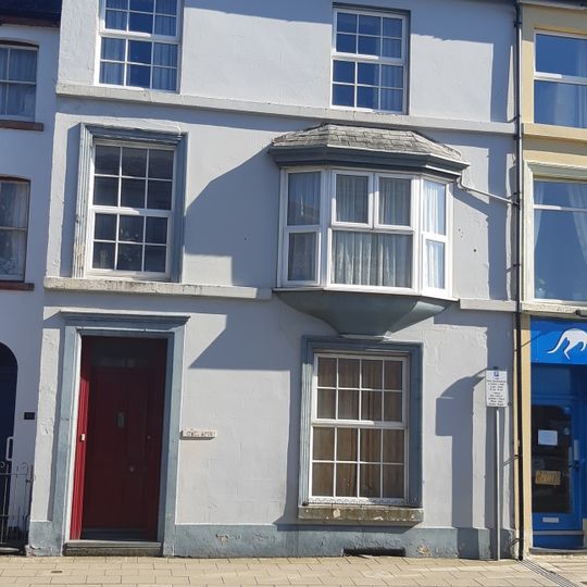 34,High Street, Tywyn