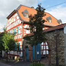 Ehemaliger Hattstein (Adelsgeschlecht)|Hattsteiner Hof