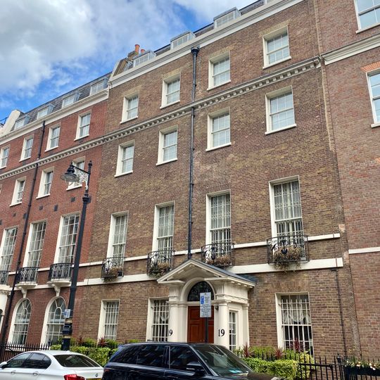 19, Hill Street W1