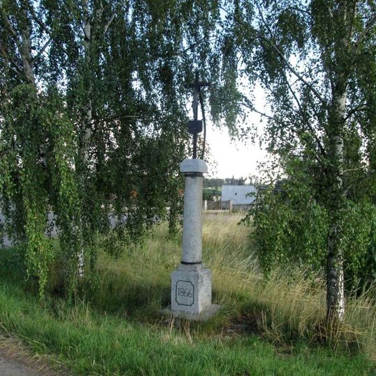Kříž západně od Velkého Boru u křižovatky