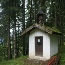 Klotzkapelle und Friedhof