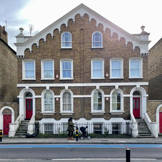 Byron Villa  Shakspere Villa