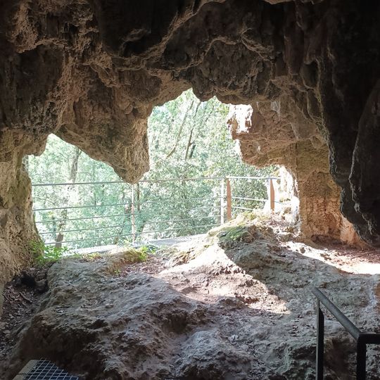 Parc de les Coves Prehistòriques de Serinyà