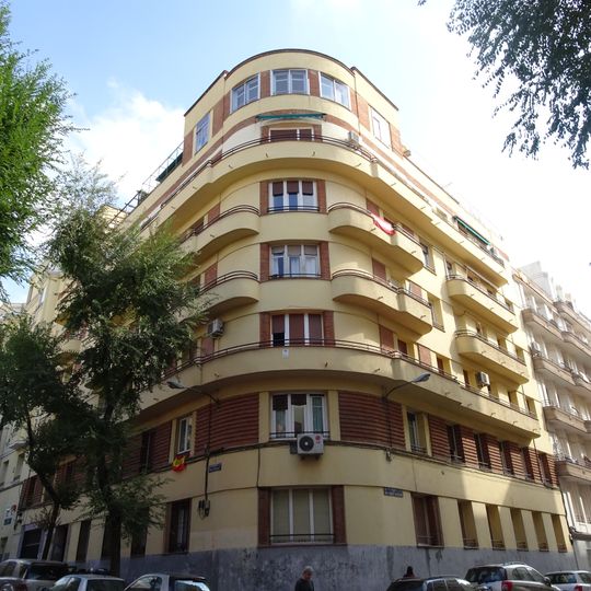 Viviendas para D. Jacobo Morales Recio