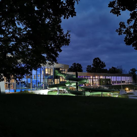 Schwimmhalle