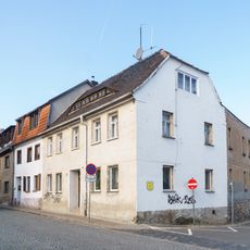 Wohnhaus in geschlossener Bebauung und in Ecklage Dewitzer Straße 23