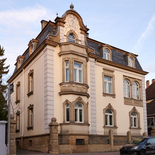 Eyber Straße 53, Villa