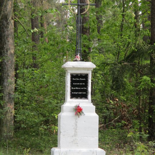 Kříž západně od Druztové