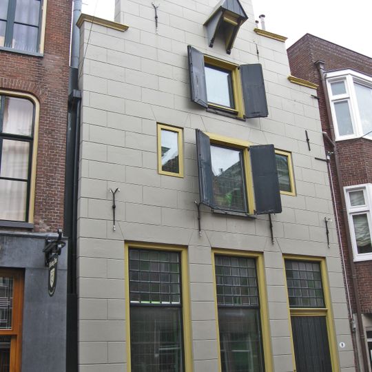 Turftorenstraat 8