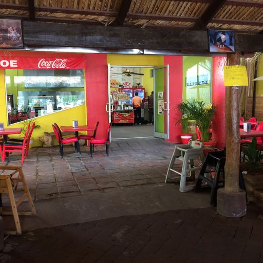 Super Tortas Y Carnitas Noe
