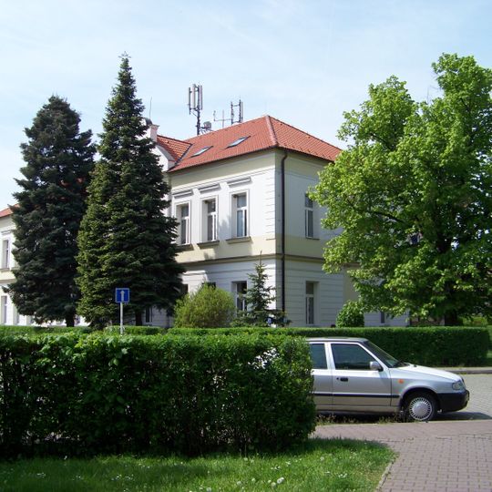 Školní budova v Běchovicích