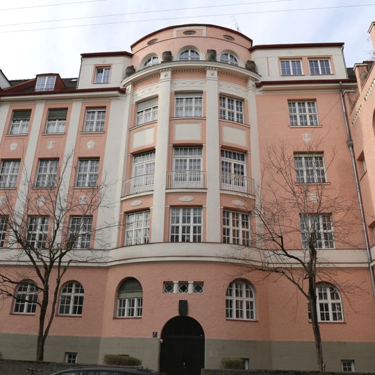 Mietshausblock Viktoriastraße 9; Viktoriastraße 11 in München