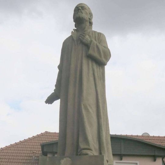 Statue of Jan Hus in Popovice