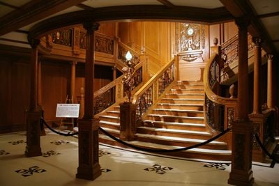 Interior 0