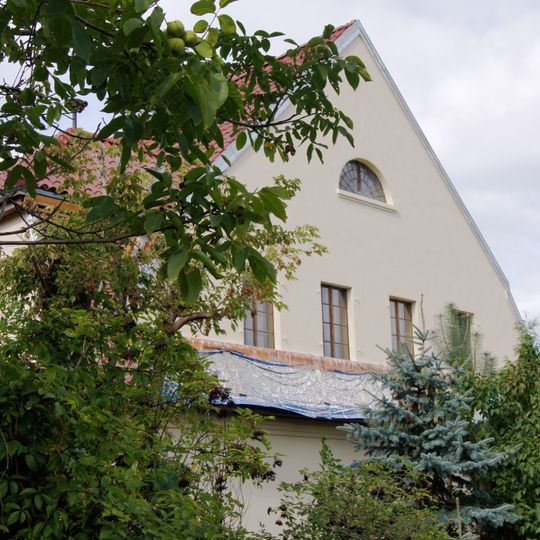 Zespół domu podmiejskiego