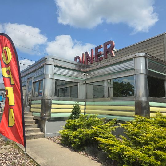 Broadway Diner