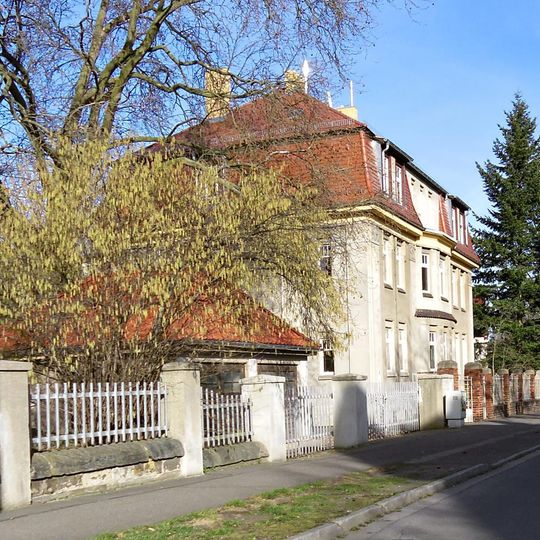 Martin-Luther-Ring 1