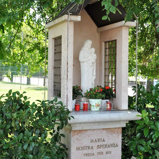 Capitello di via dei Pioppi dedicato alla Madonna