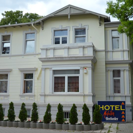 Braunschweiger Straße 8