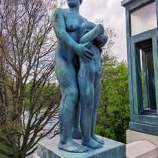Statue