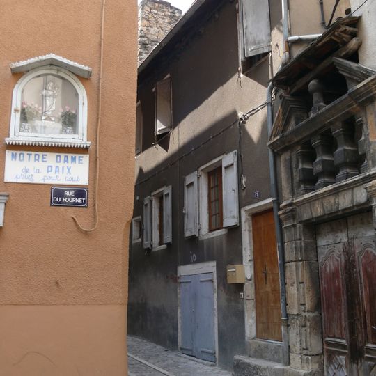 Niche, rue du Fournet, rue Saint-Privat