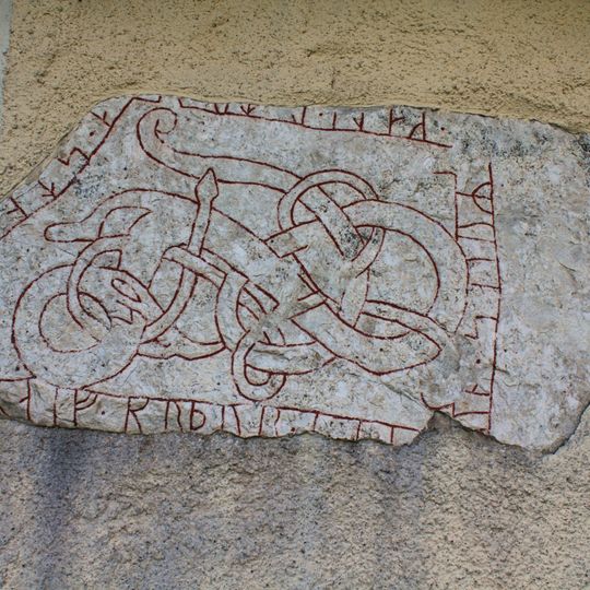 Uppland Runic Inscription 708