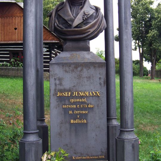 Pomník Josefa Jungmanna v Hudlicích