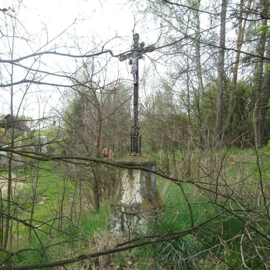 Kříž u Ústrašínského rybníka