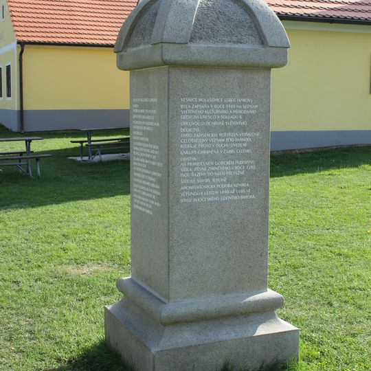 Pomník zápisu do seznamu UNESCO