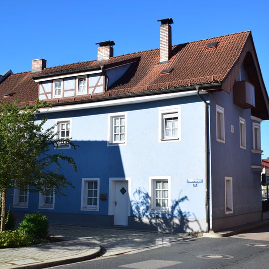 Wohnhaus, ehemals südlicher Flankenbau des Unteren Tores