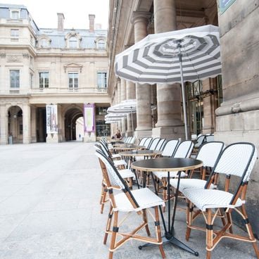 30 cafes in Paris: from literary salons to new counters