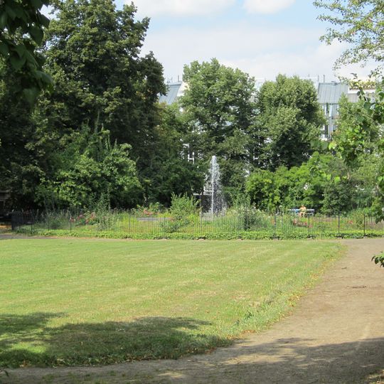 Stadtplatz mit Springbrunnenbecken Marienplatz