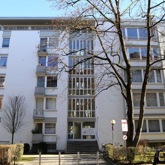 Ehem. Wohnanlage für US Diplomaten, jetzt Wittelsbacher Ausgleichsfonds