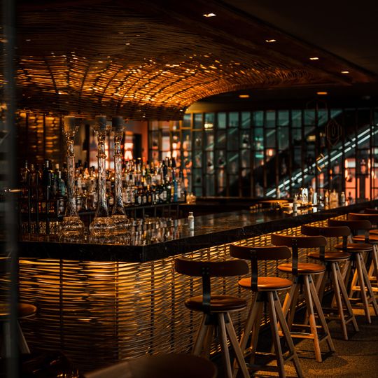 Hytra Restaurant & Bar