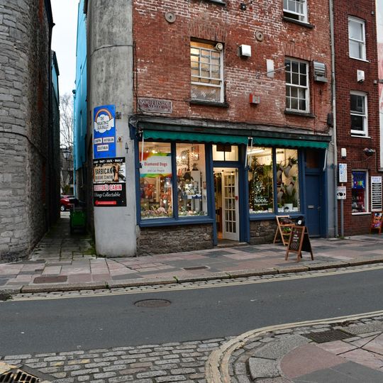 10, Southside Street