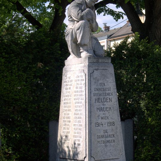 Kriegerdenkmal am Maurer Hauptplatz