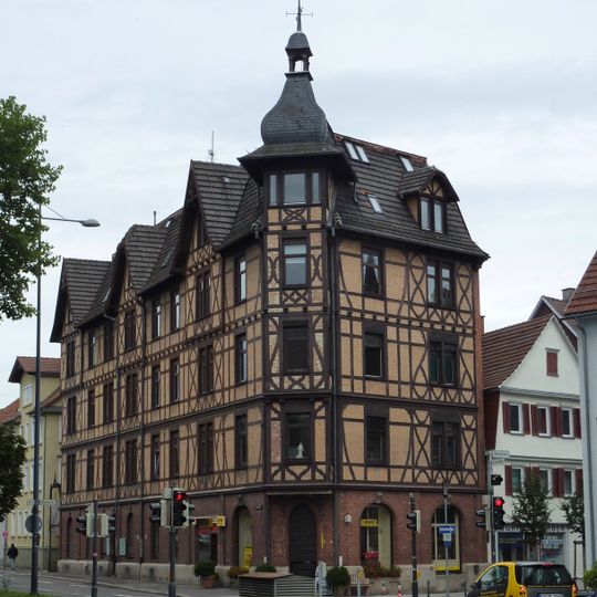 Entengrabenstraße 2