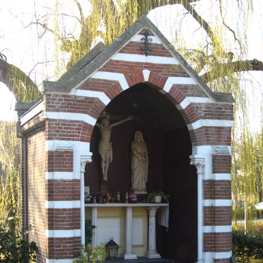 Bidkapelletje op begraafplaats