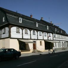 Wohnhaus in halboffener Bebauung Hauptstraße 2