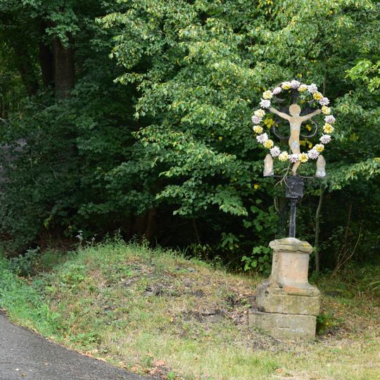 Kříž v Brodech při silnici na Nepomyšl