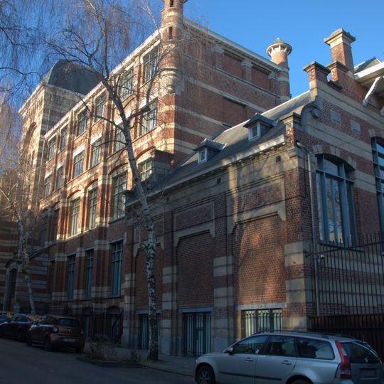 Ecole Normale de Berkendael en de tuin