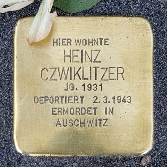 Stolperstein dedicated to Heinz Czwiklitzer