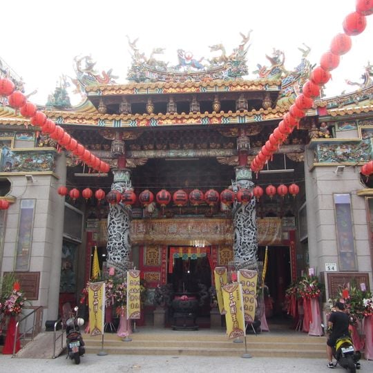 Yancheng Sanshan Guowang Temple