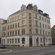 Mietshaus in offener Bebauung in Ecklage Zwickauer Straße 199